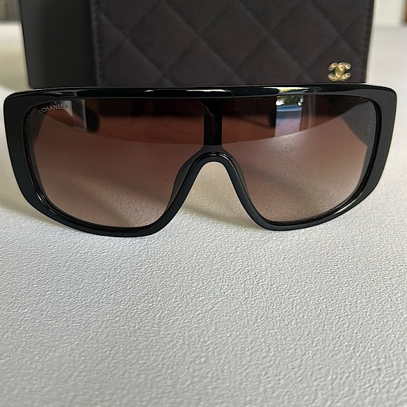 Authentic Chanel Shield Classic Black Sunglasses. - Picture 2 of 8